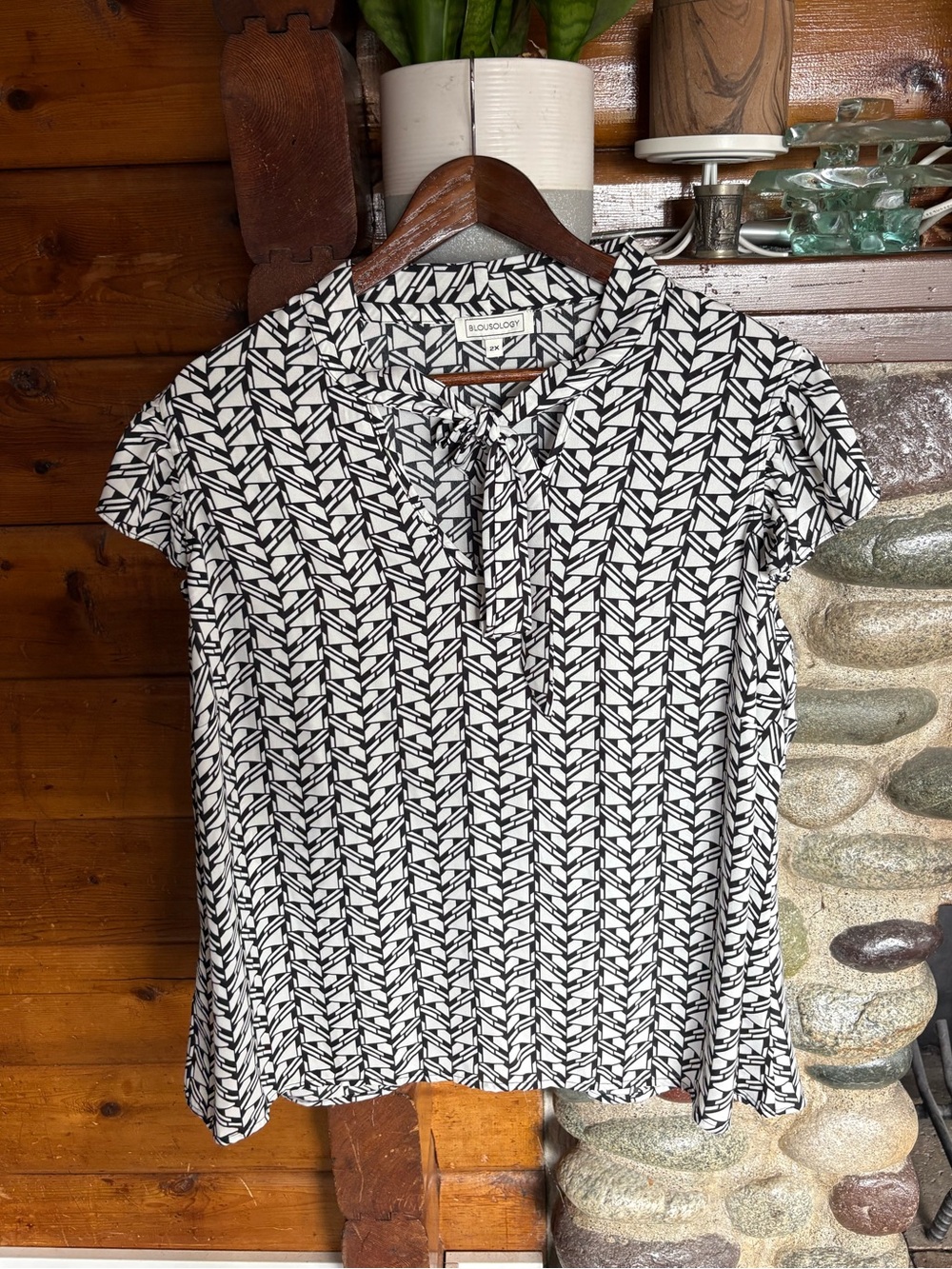 Blousology Black & White Geometric Tie-Neck Blouse 2X